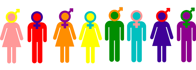 színes női figurák